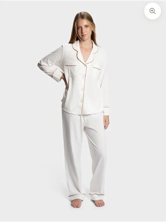 Brand new in package Sarah Alexandra x Salua Long Sleeved Pajama Set- Size M - Picture 5 of 9